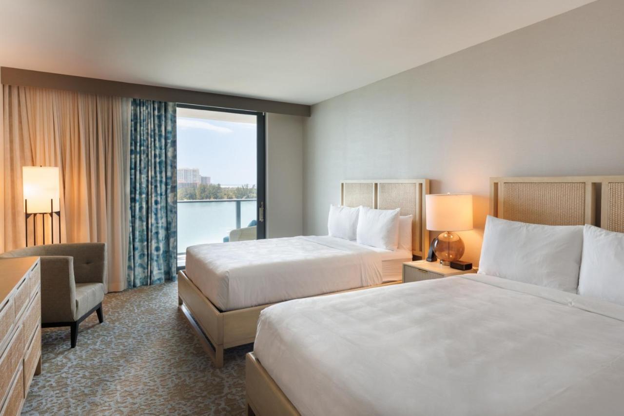 Jw Marriott Clearwater Beach Resort & Spa Exterior photo