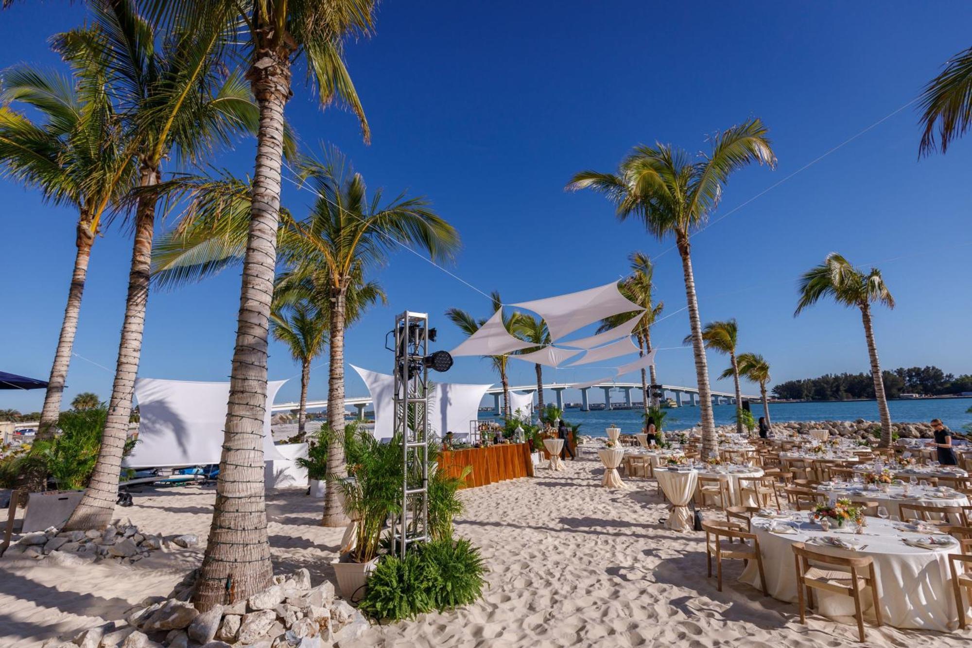 Jw Marriott Clearwater Beach Resort & Spa Exterior photo